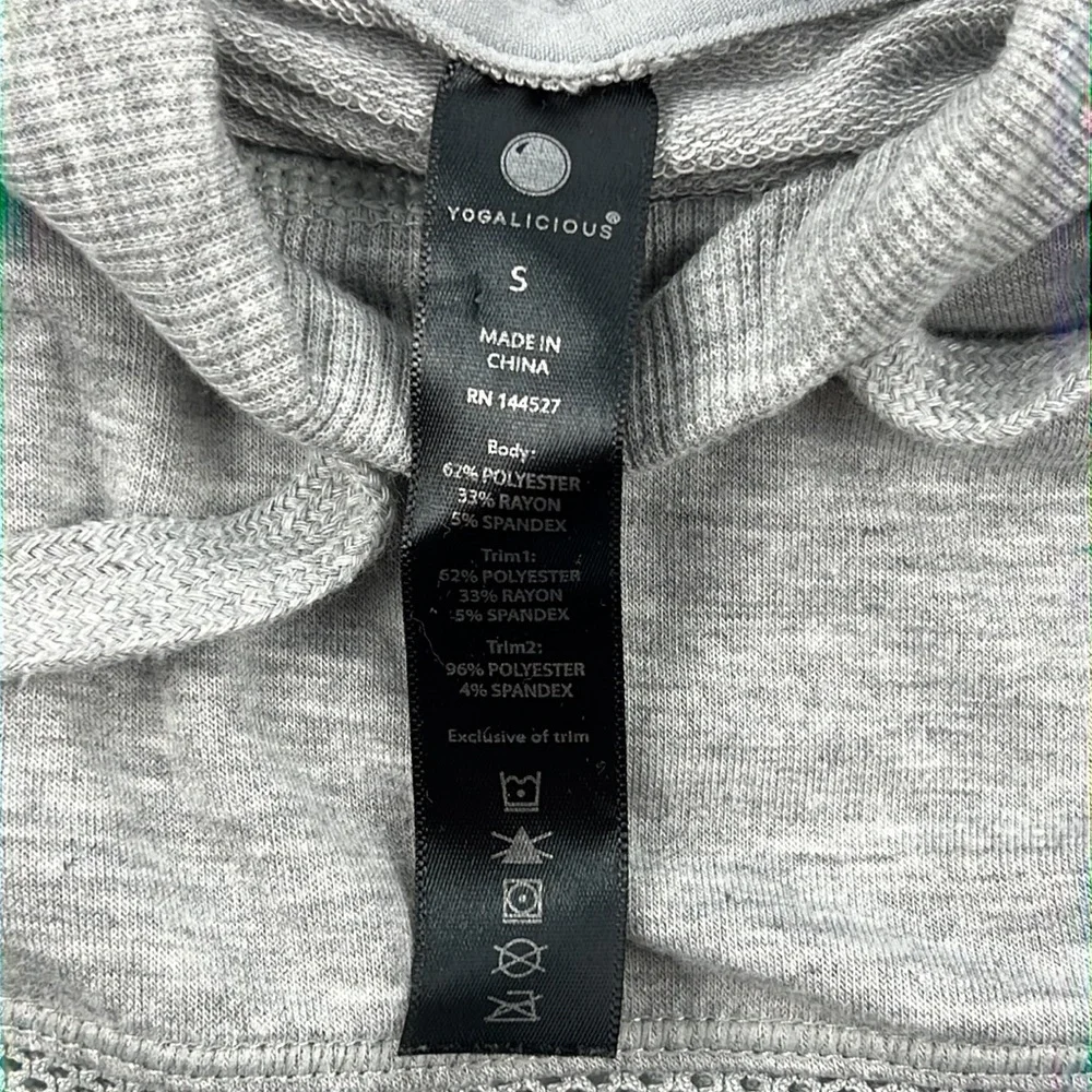 Yogalicious Hoodie Sz: Small - Picture 5 of 6